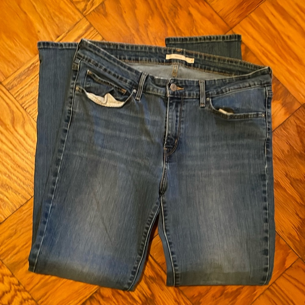 Women’s Levi’s 712 slim size 33